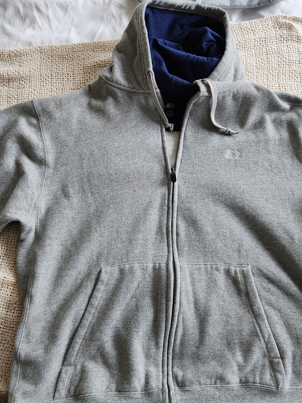 STARTER Men's Light Gray Zip-Up Hoodie with Navy Lining